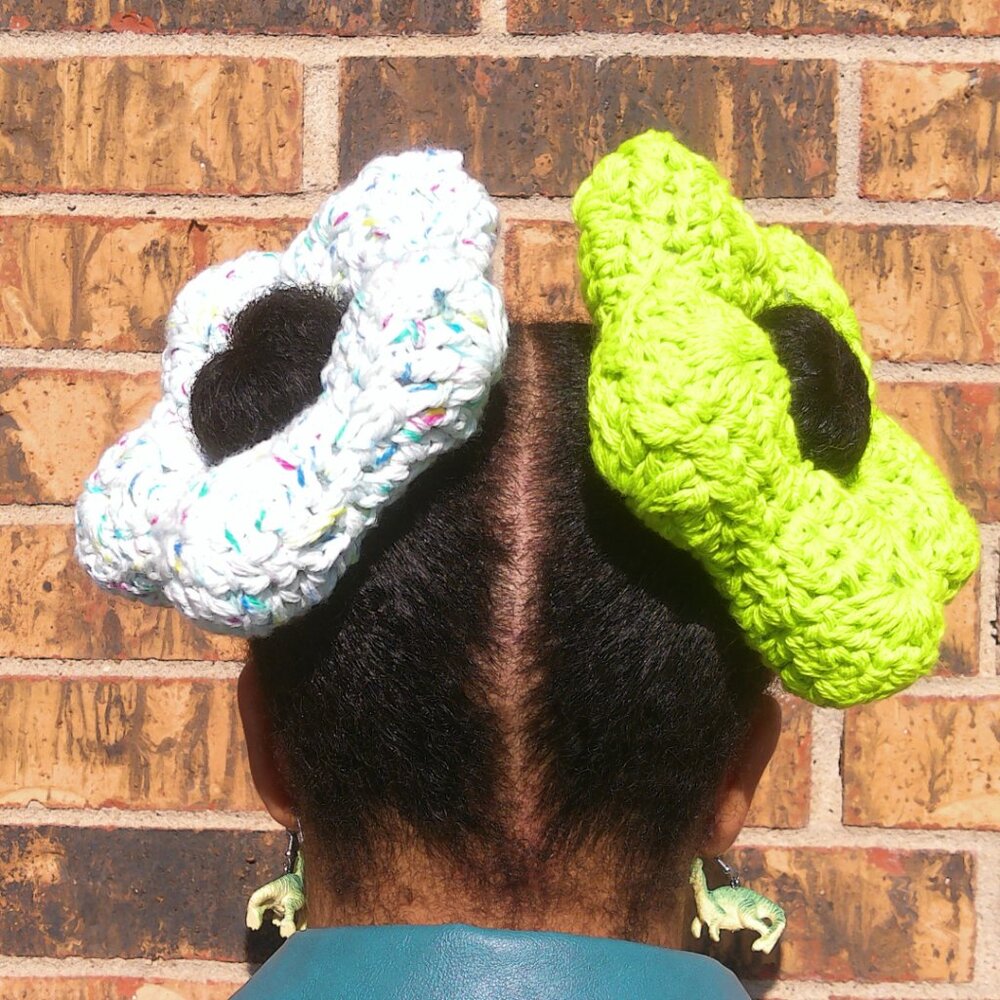Star Scrunchie - Picture 2 of 2